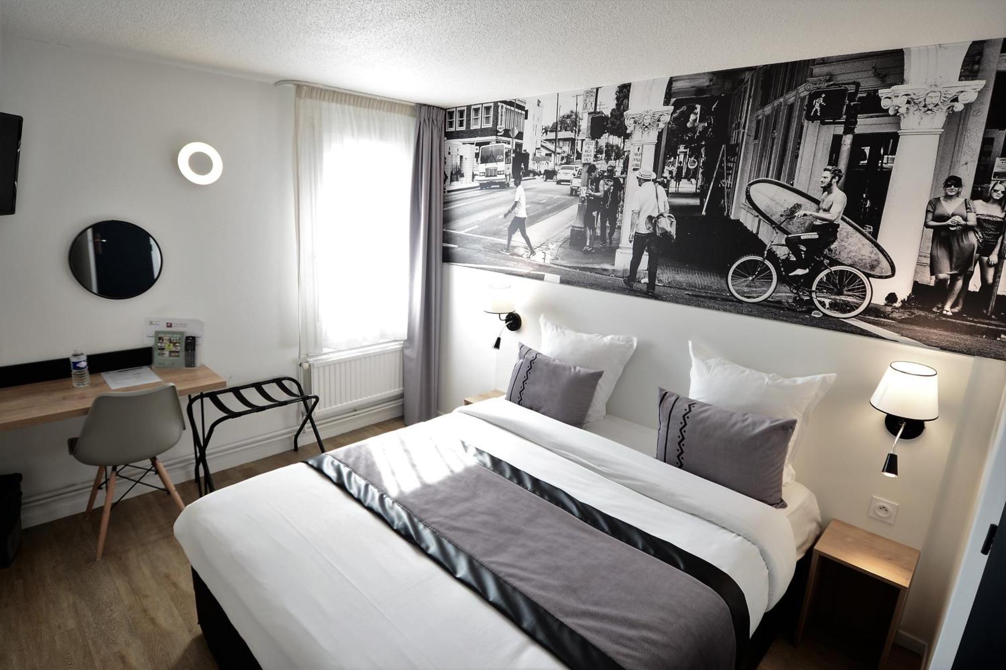Logis Cris Hotel Et Restaurant, Lyon Sud-Est Corbas Eksteriør bilde