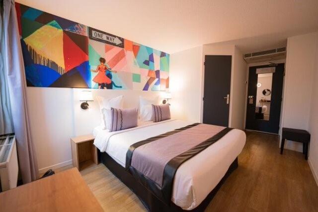 Logis Cris Hotel Et Restaurant, Lyon Sud-Est Corbas Eksteriør bilde